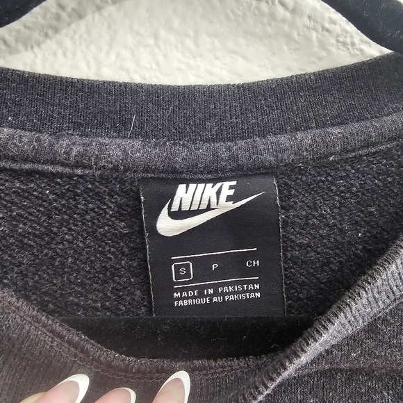 Nike Men's Charcoal Crewneck Sweater - Picture 2 of 4